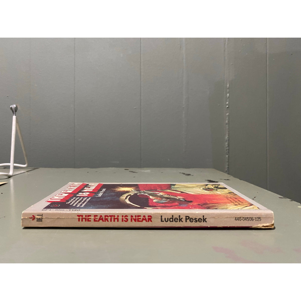 The Earth is Near - Ludek Pesek - Dell - Paperback