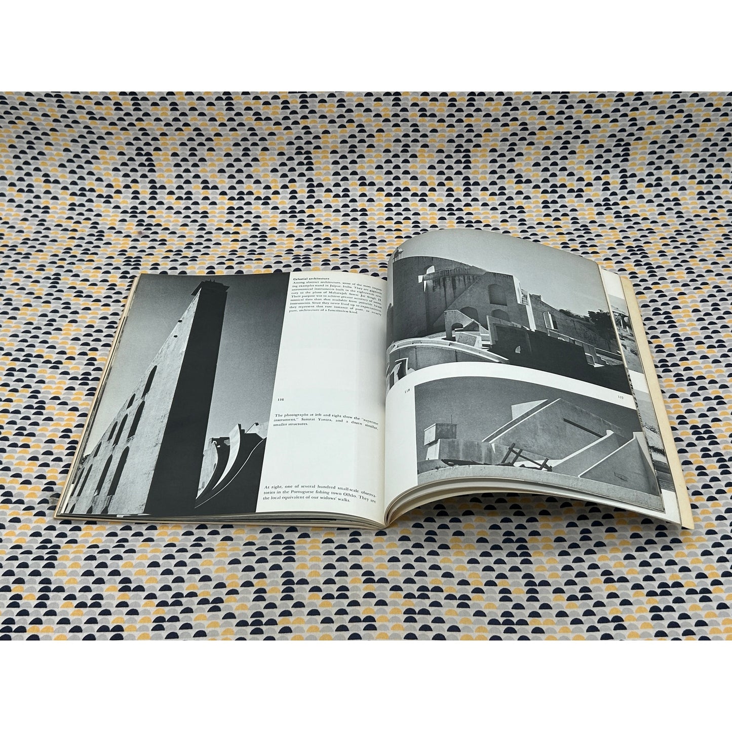 Architecture Without Architects - Bernard Rudofsky - Doubleday - Paperback