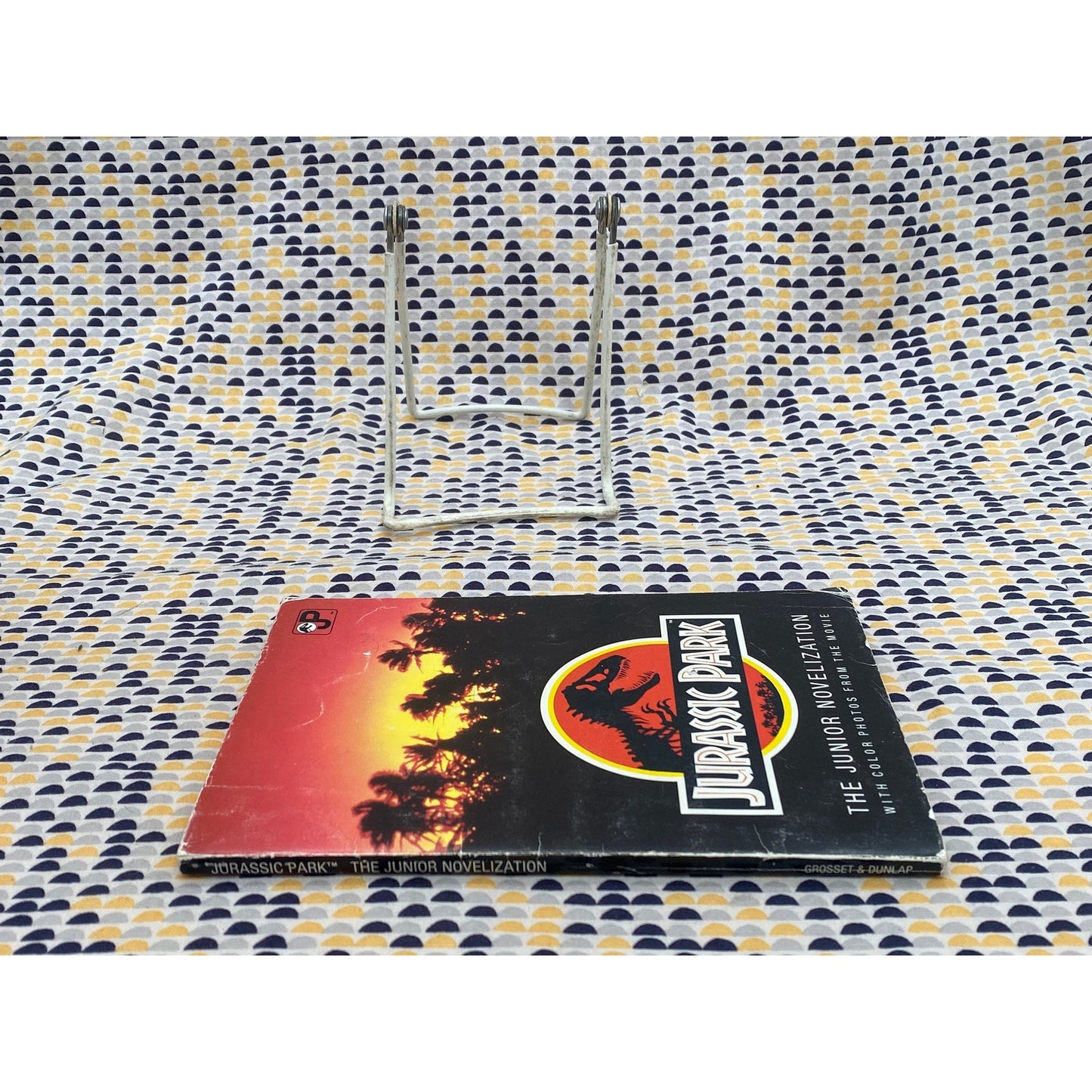 Jurassic Park - The Junior Novelization - Michael Crichton - Vintage Paperback Book - Movie Tie In - Amblin Entertainment