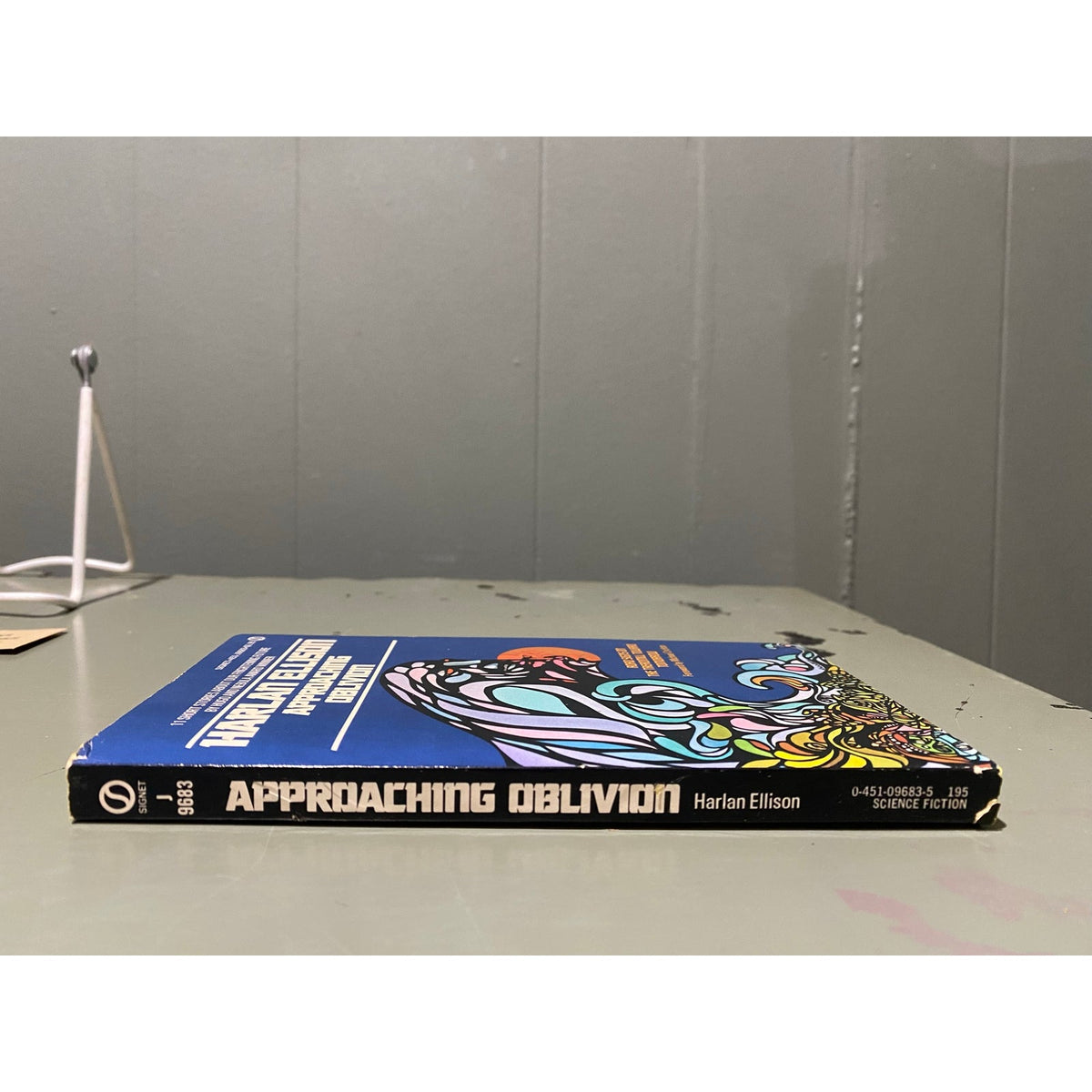 Approaching Oblivion - Harlan Ellison - foreward by Michael Crichton - Dillon cover - Paperback