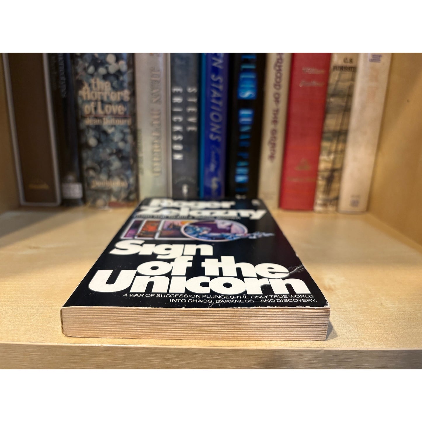 Sign Of The Unicorn - Roger Zelazny - Avon - Paperback