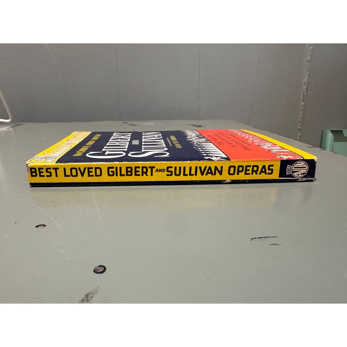 Best Loved Gilbert and Sullivan Operas - Avon 228 - Vintage Paperbacks
