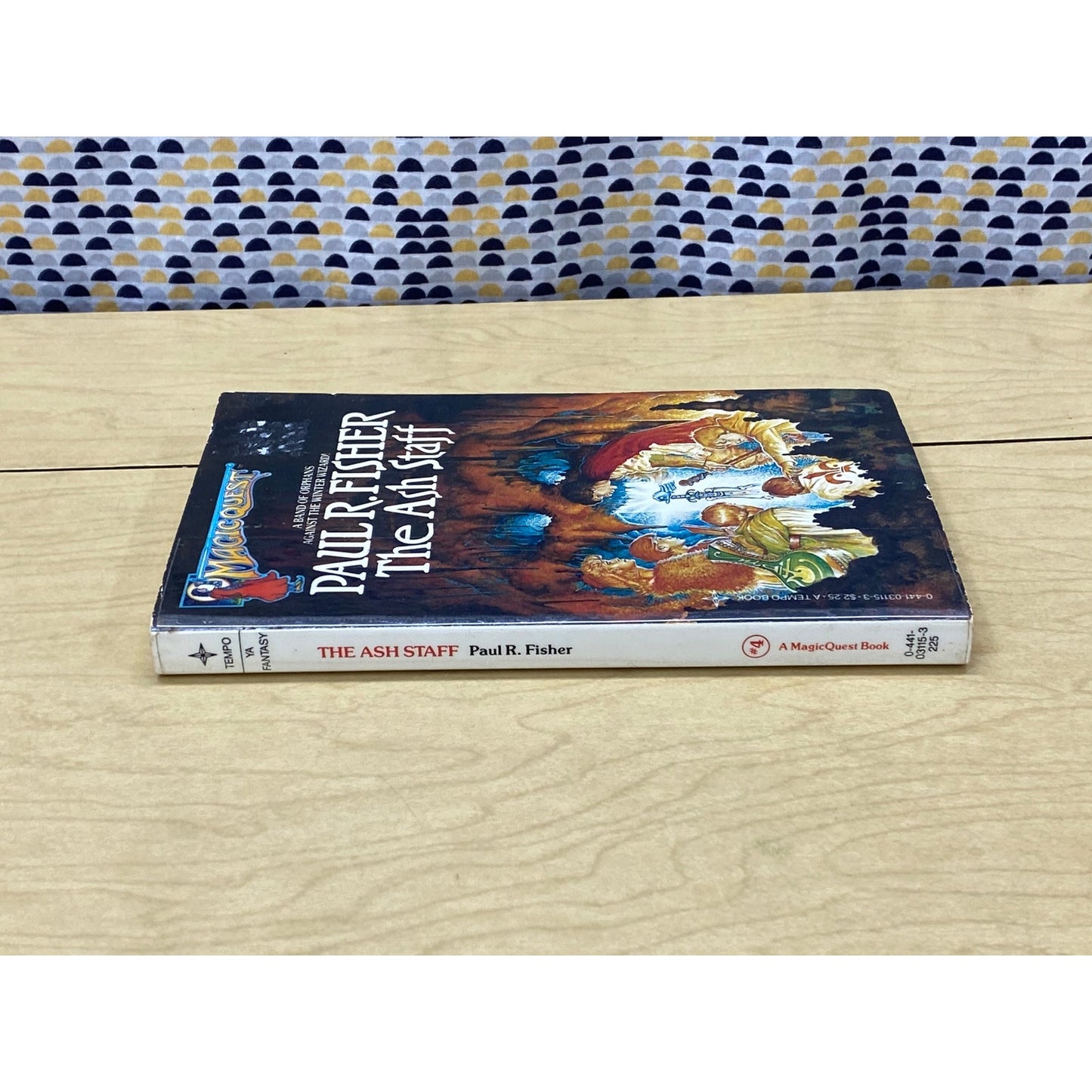 Magic Quest #4 - The Ash Staff - Paul R. Fisher - Tempo Edition