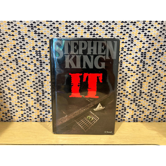 It - Stephen King - Vintage Hardcover Book - Viking Books - Club Edition,