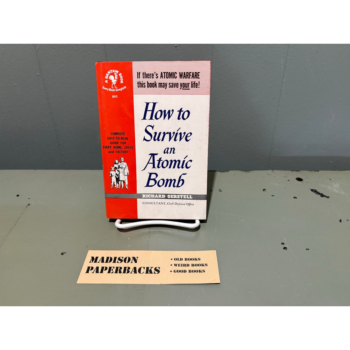 How to Survive an Atomic Bomb - Richard Gerstel - Bantam 845  - Vintage Paperbacks