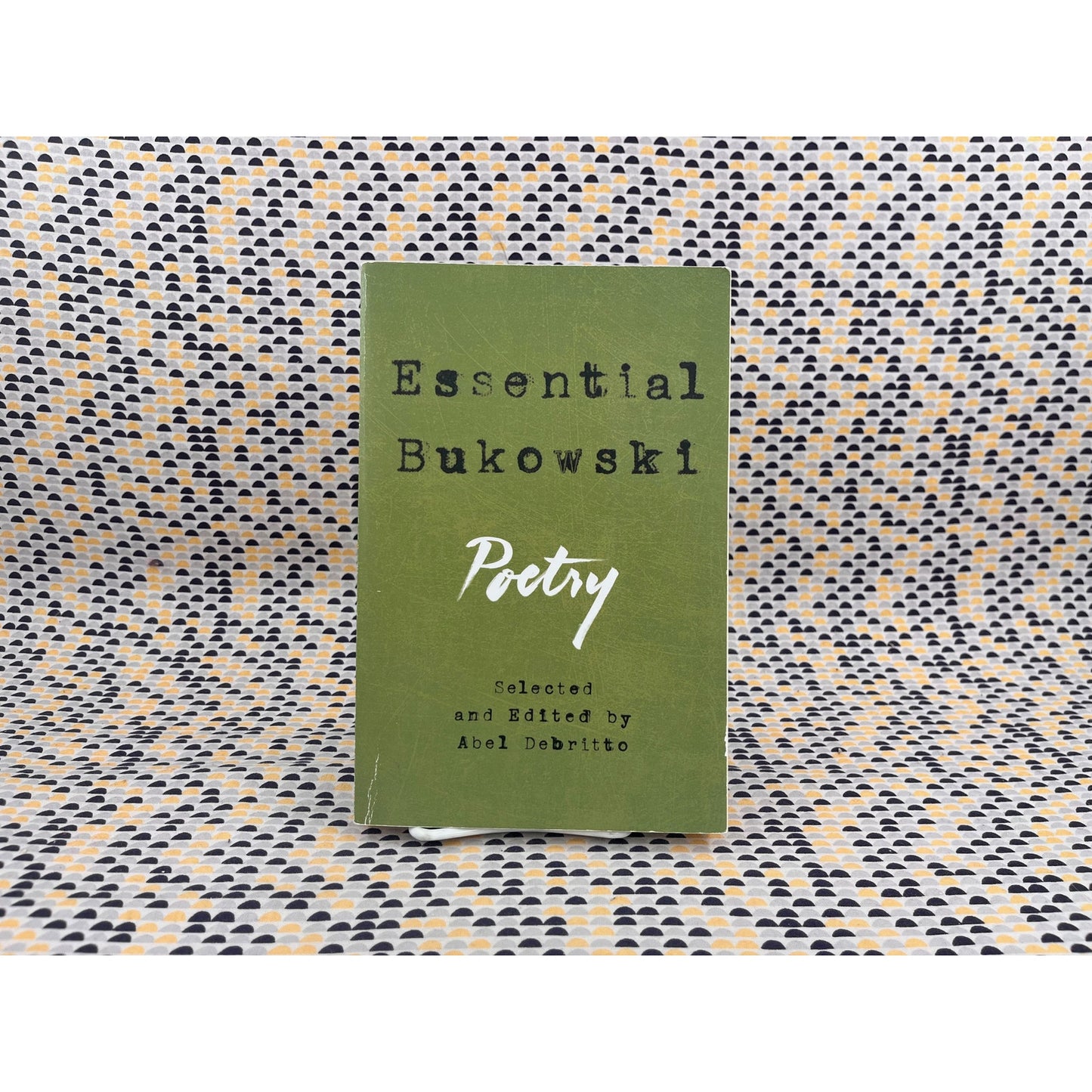 Essential Bukowski Poetry - Ed. Abel Debritto - Harper Collins - Paperback