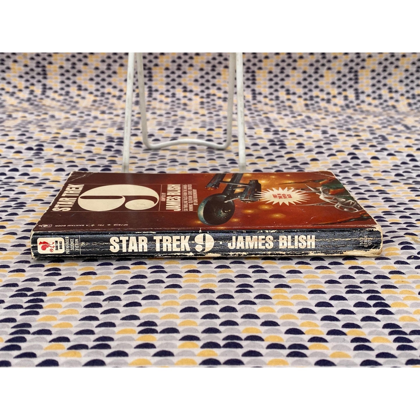 Star Trek 9 - Television series novelization James Blish - Vintage Paperback Book - Bantam Edition