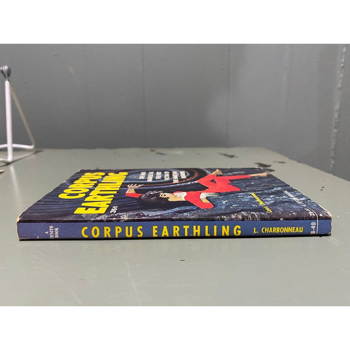 Corpus Earthling - Louis Charbonneau - Zenith ZB-40 - Paperback