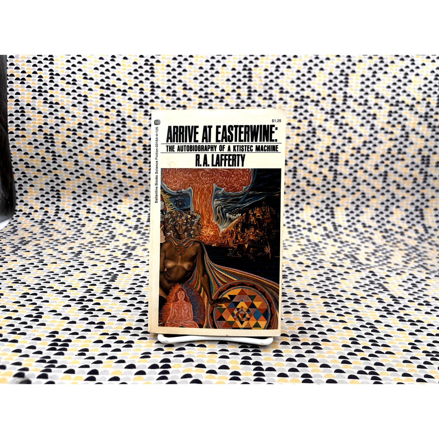 Arrive at Easterwine - R. A. Lafferty - Ballantine Books - Paperback