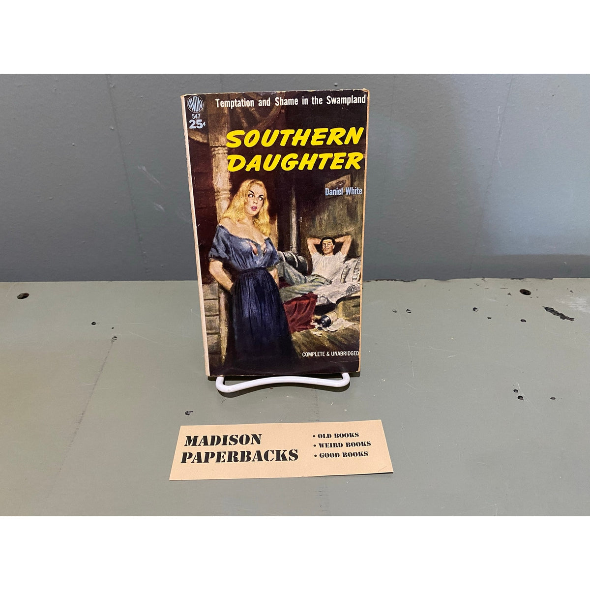 Southern Daughter - Daniel White - Avon 547 - Sleaze - Vintage Paperbacks