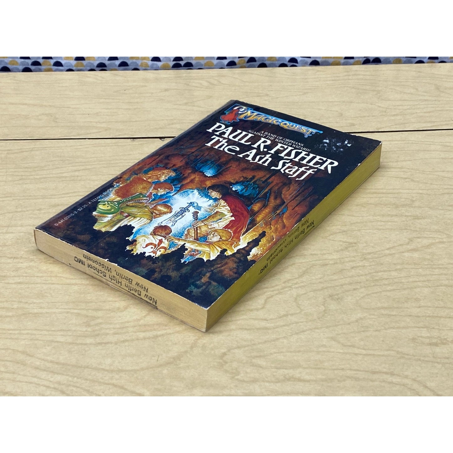 Magic Quest #4 - The Ash Staff - Paul R. Fisher - Tempo Edition
