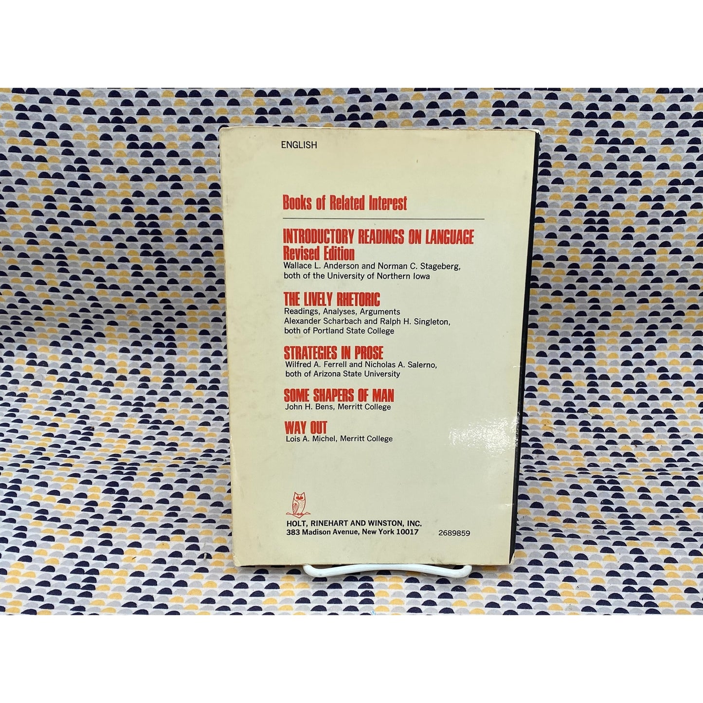 Mass Media And Mass Man - Alan Casty - Vintage Paperback Book - Holt, Rinehart and Winston, Inc. Edition