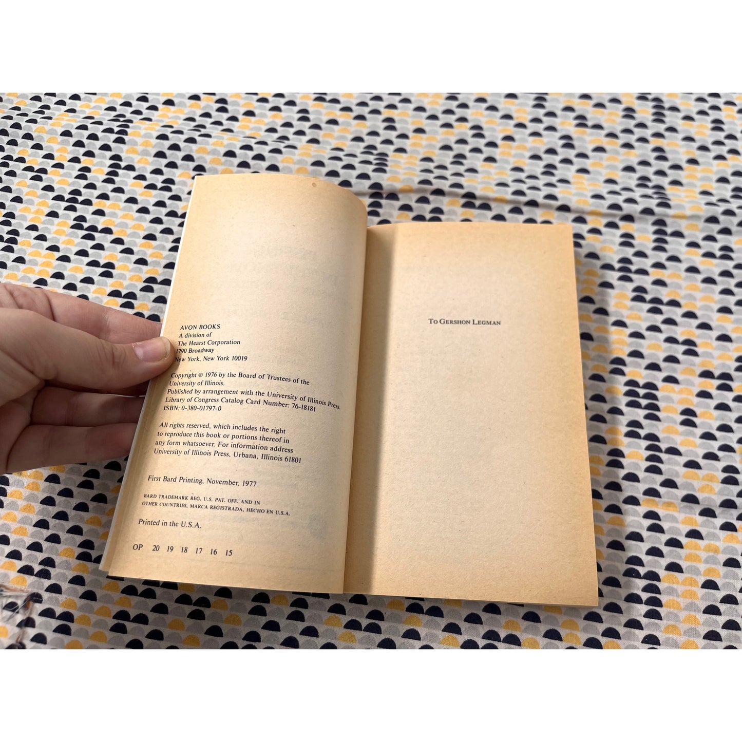 Pissing in the Snow - Vance Randolph - Avon Books - Paperback