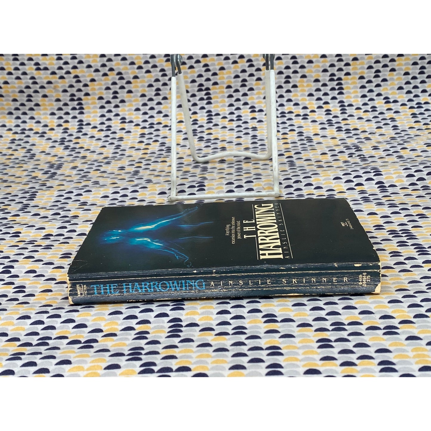 The Harrowing - Ainslie Skinner - Vintage Paperback Book - Fawcett Edition