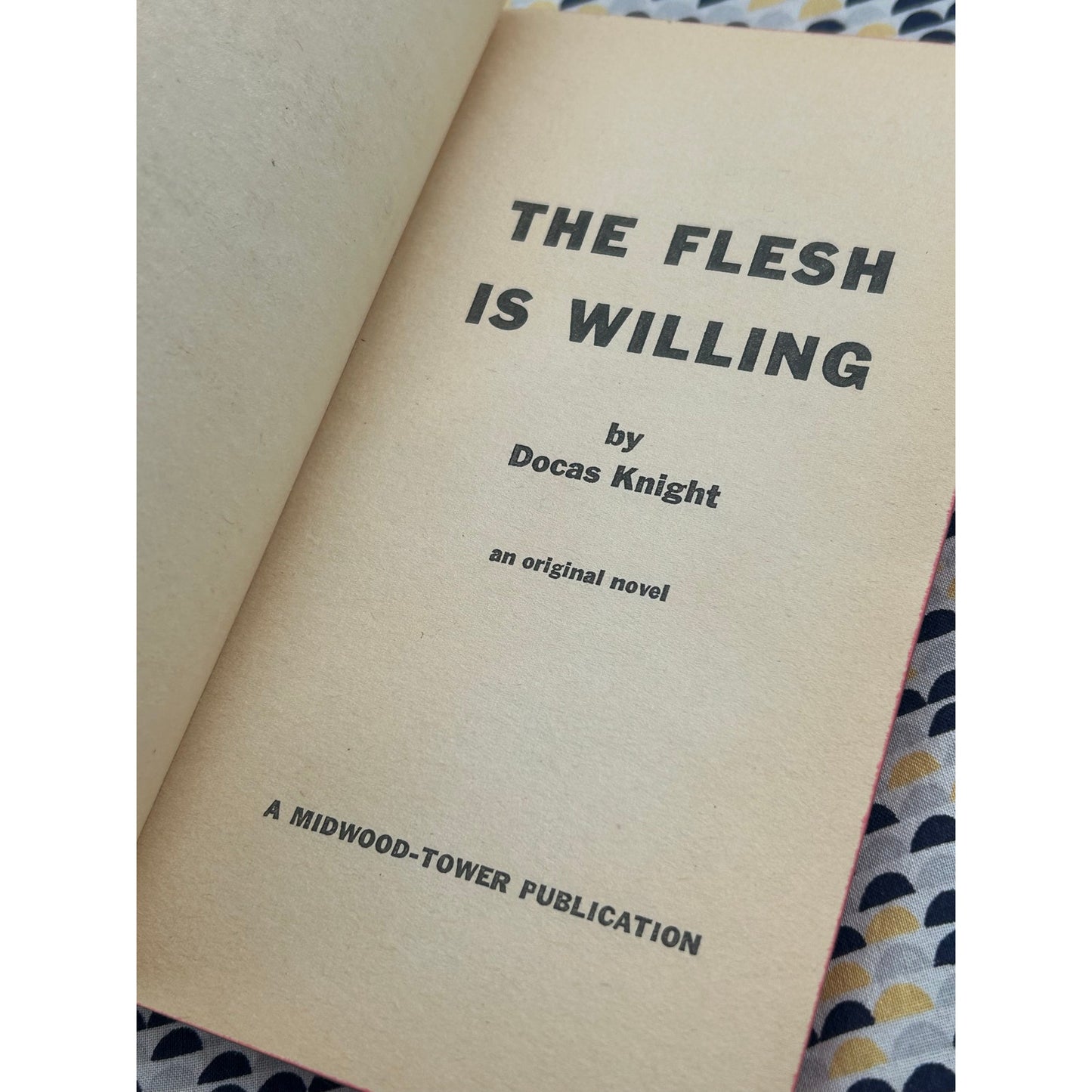 The Flesh is Willing - Dorcas Knight  - Midwood F156 - Lesbian Pulp - Sleaze - Vintage Paperbacks