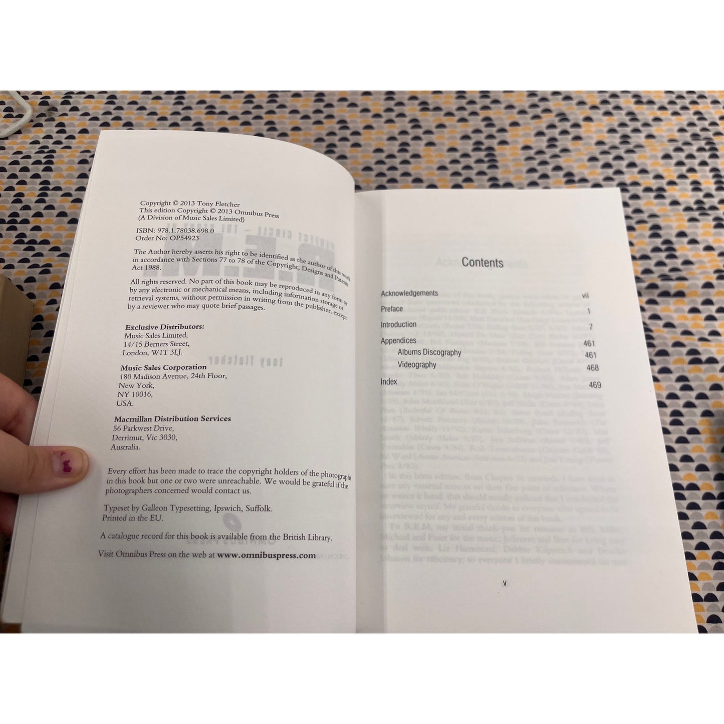 REM, Perfect Circle - Tony Fletcher - Omnibus Press - Paperback