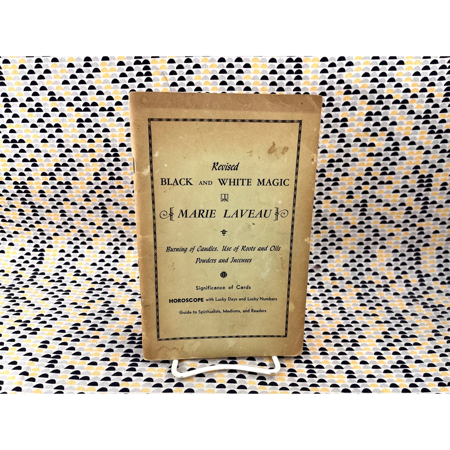 Revised Black and White Magic - Marie Laveau - Paperback