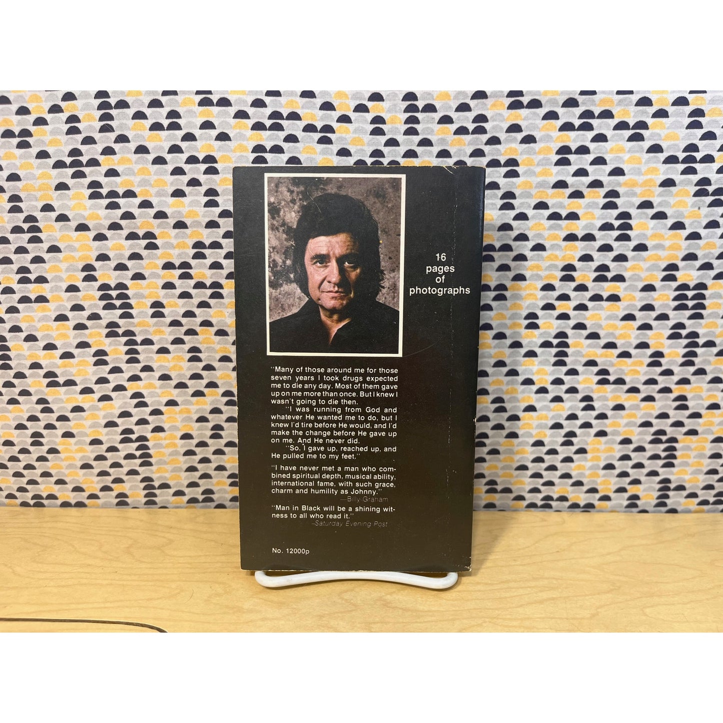Man In Black - Johnny Cash - Vintage Paperback Book - Warner Books Edition
