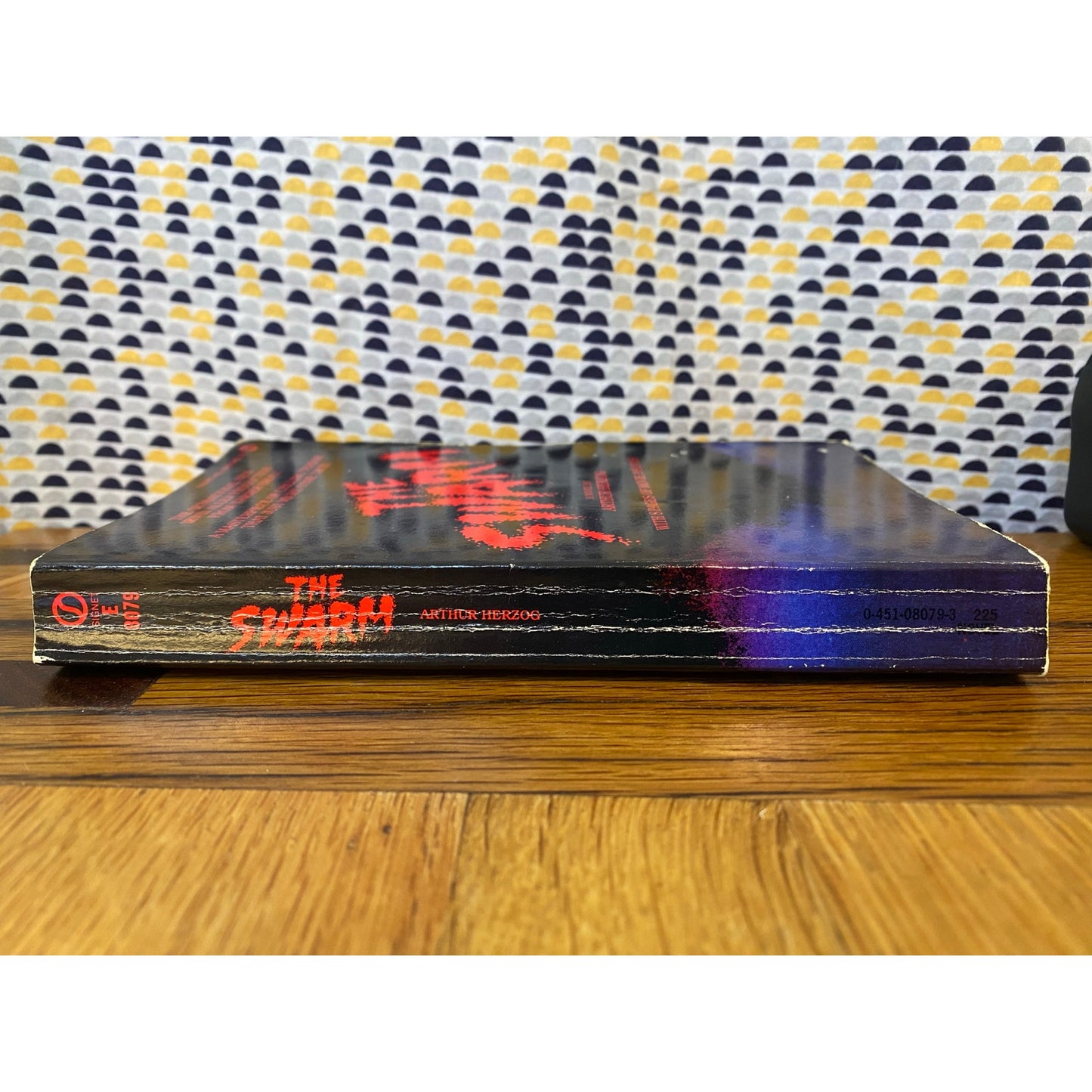 The Swarm - Arthur Herzog - Vintage Paperback Book - Signet Edition