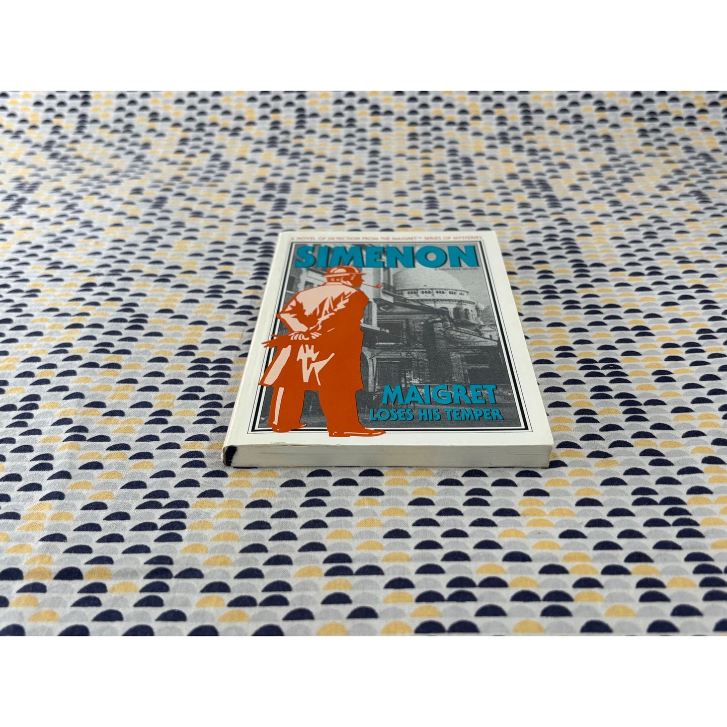 Maigret Loses His Temper - Georges Simenon - Harvest Books - Paperback