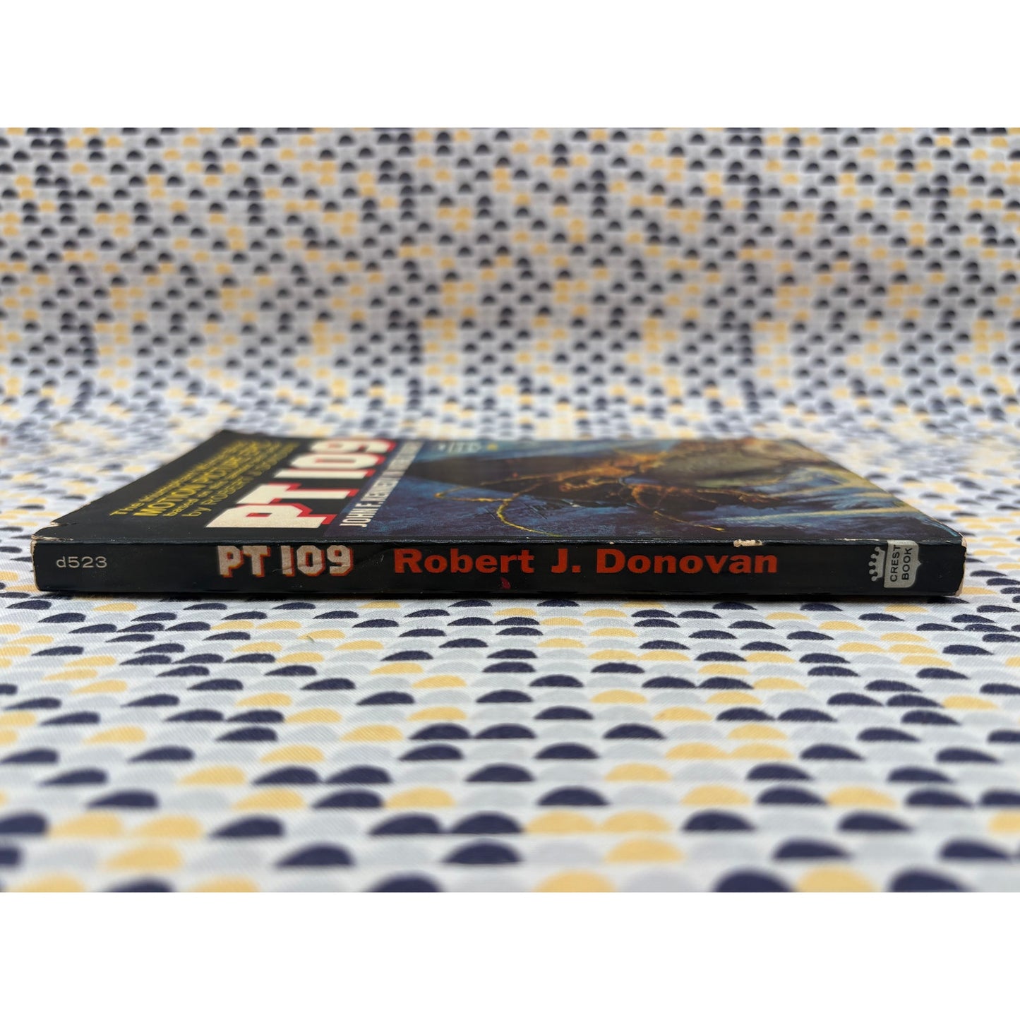 PT 109 - Robert J. Donovan - Crest Book - Paperback