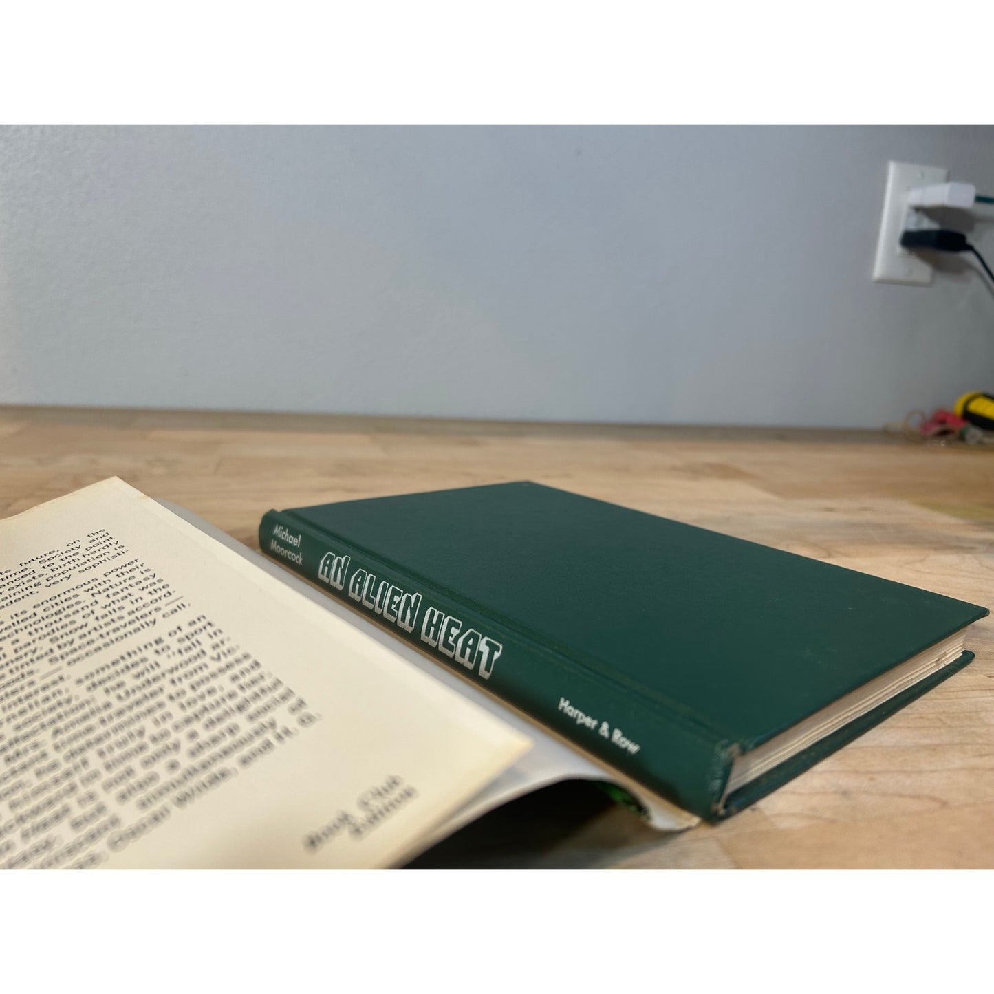 An Alien Heat - Michael Moorcock - Harper Science Fiction - Club Edition