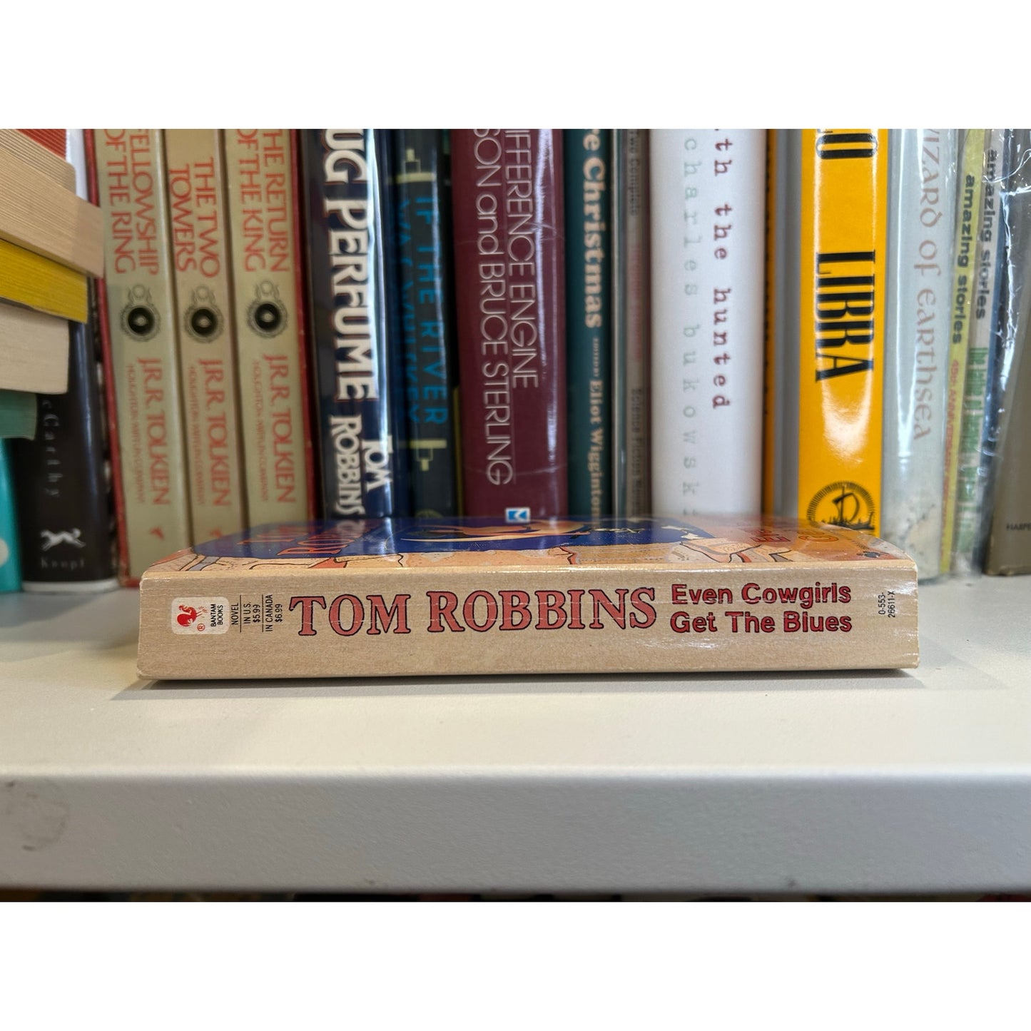 Even Cowgirls Get the Blues - Tom Robbins - Vintage Paperback Book - Bantam