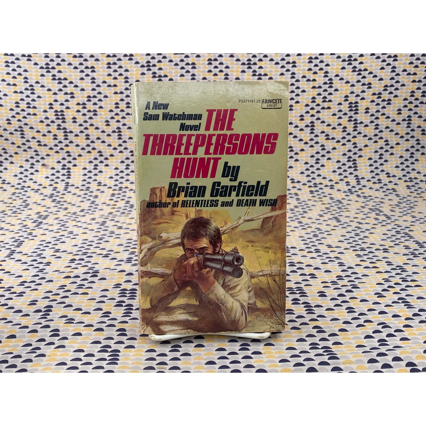 The Threepersons Hunt - Brian Garfield - Vintage Paperback Book - Fawcett Crest Edition