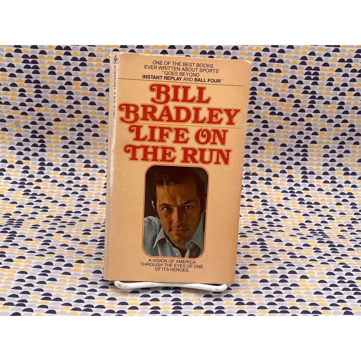Life On The Run - Bill Bradley - Vintage Paperback Book - Bantam Edition