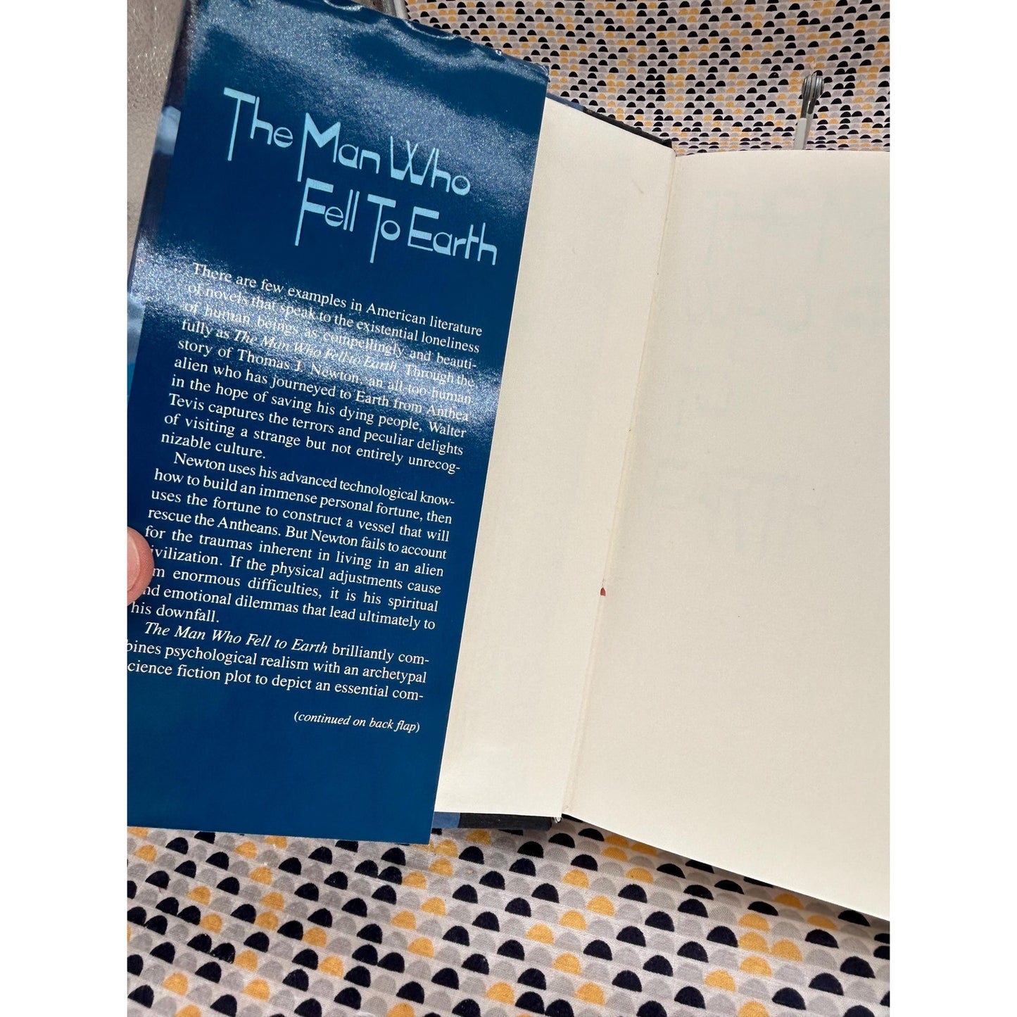 The Man Who Fell to Earth - Walter Tevis - David Bowie - Vintage Hardcover Book - Book of the Month Club Edition