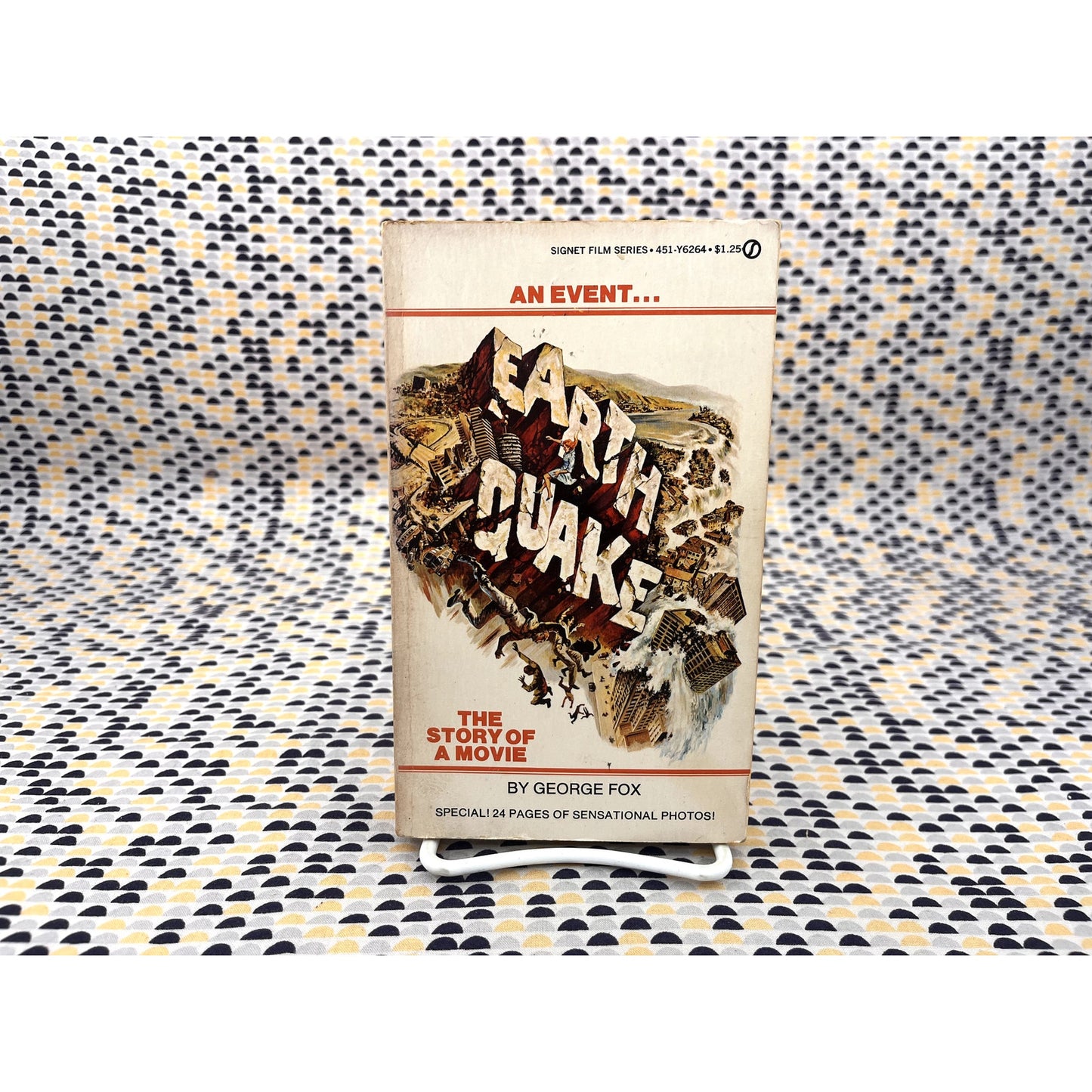 Earthquake - George Fox - Signet Books - Movie Novelization Movie Tie-In Edition12