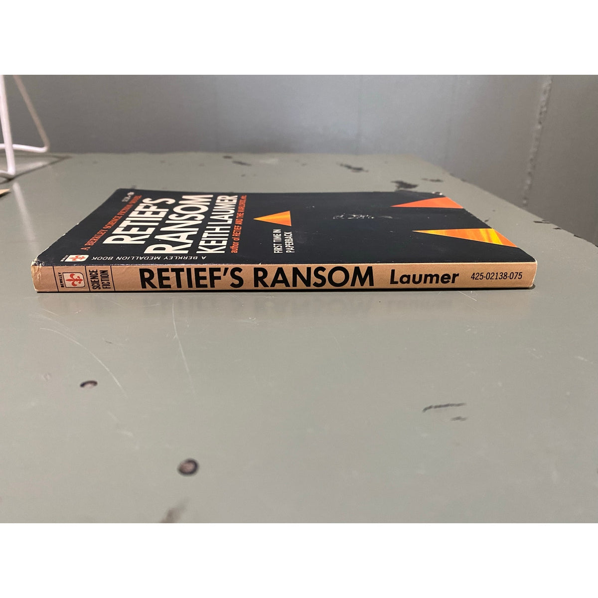 Retief's Ransom - Berkley Medallion - Richard Powers cover - Paperback