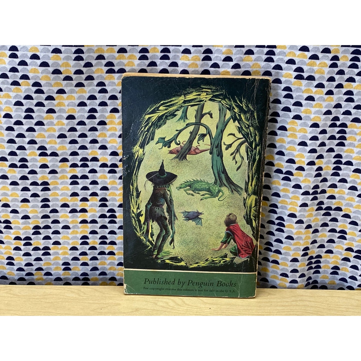 The Silver Chair - Book 4 in The Chronicles of Narnia - C.S. Lewis - Vintage Paperback - Puffin Edition