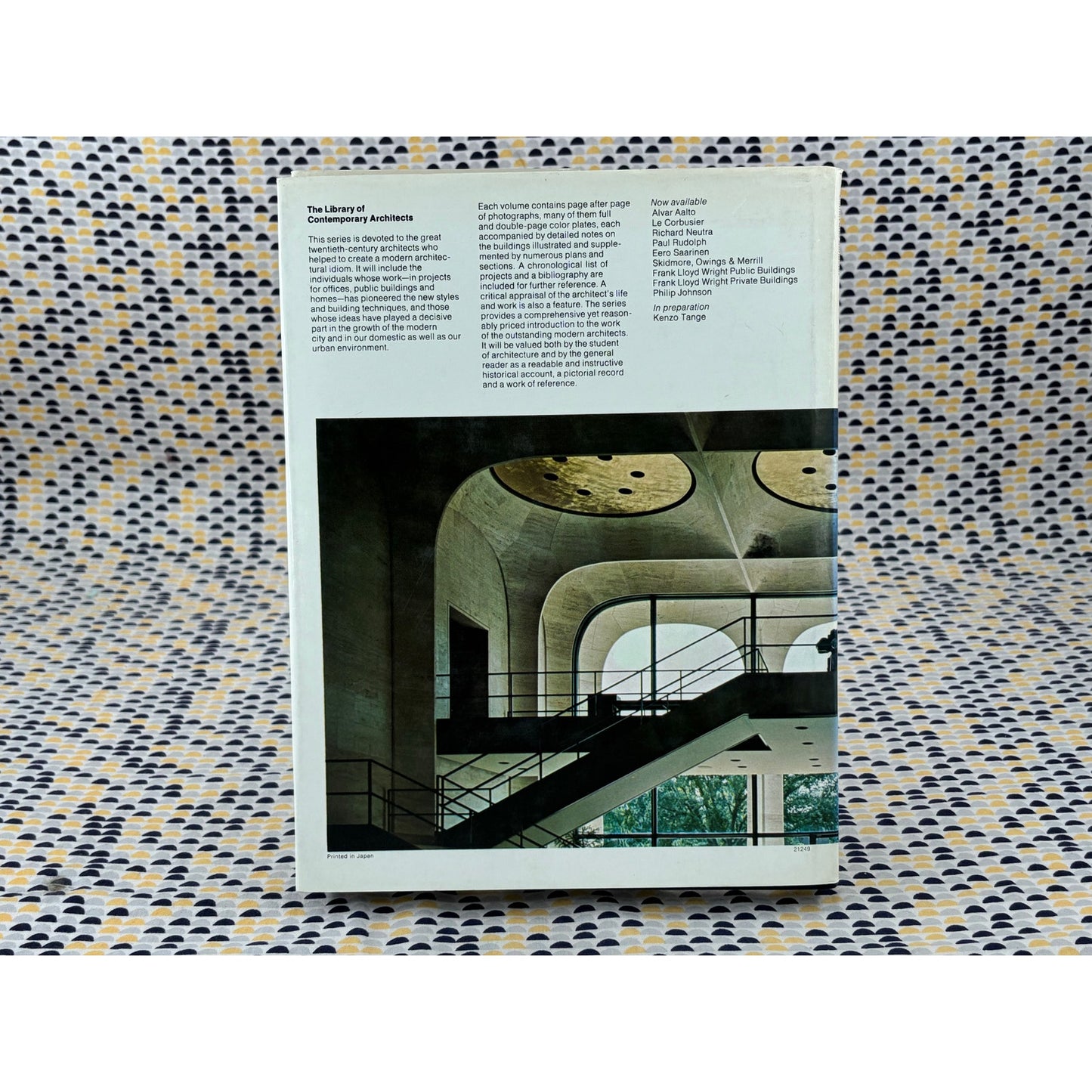 Philip Johnson - Library of Contemporary Architects - Simon and Schuster - Hardcover
