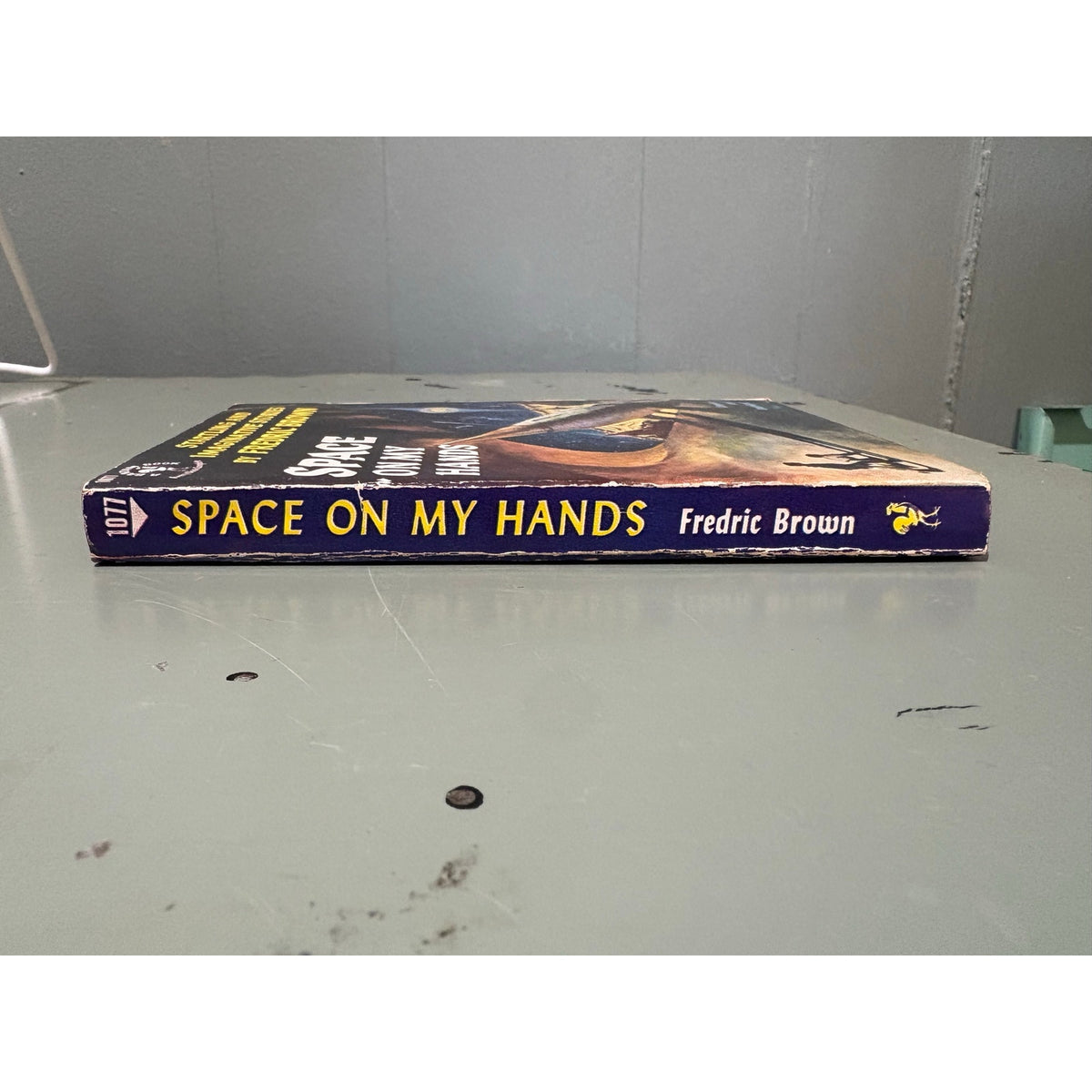 Space on My Hands - Fredric Brown - Bantam 1077 - Vintage Paperbacks