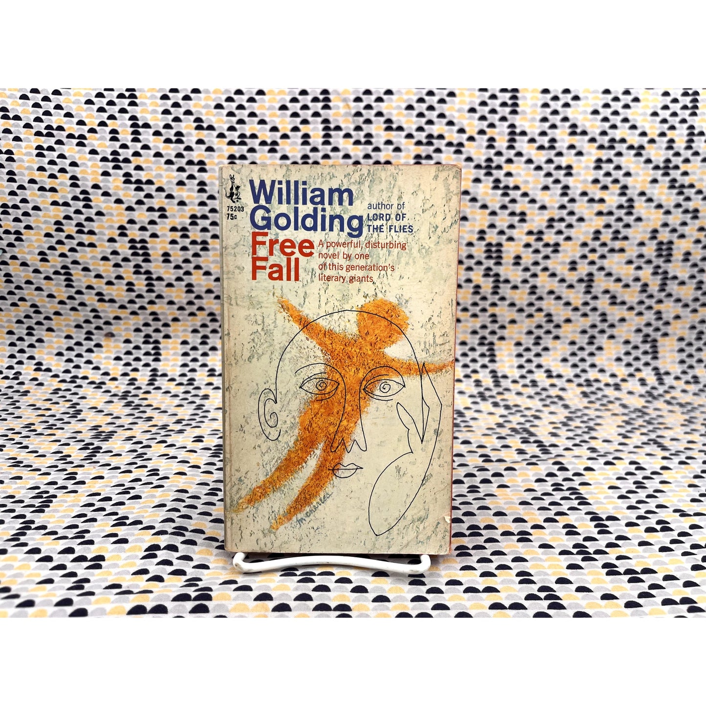 Free Fall - William Golding - Vintage Paperback Book - 75 cent Pocket Book