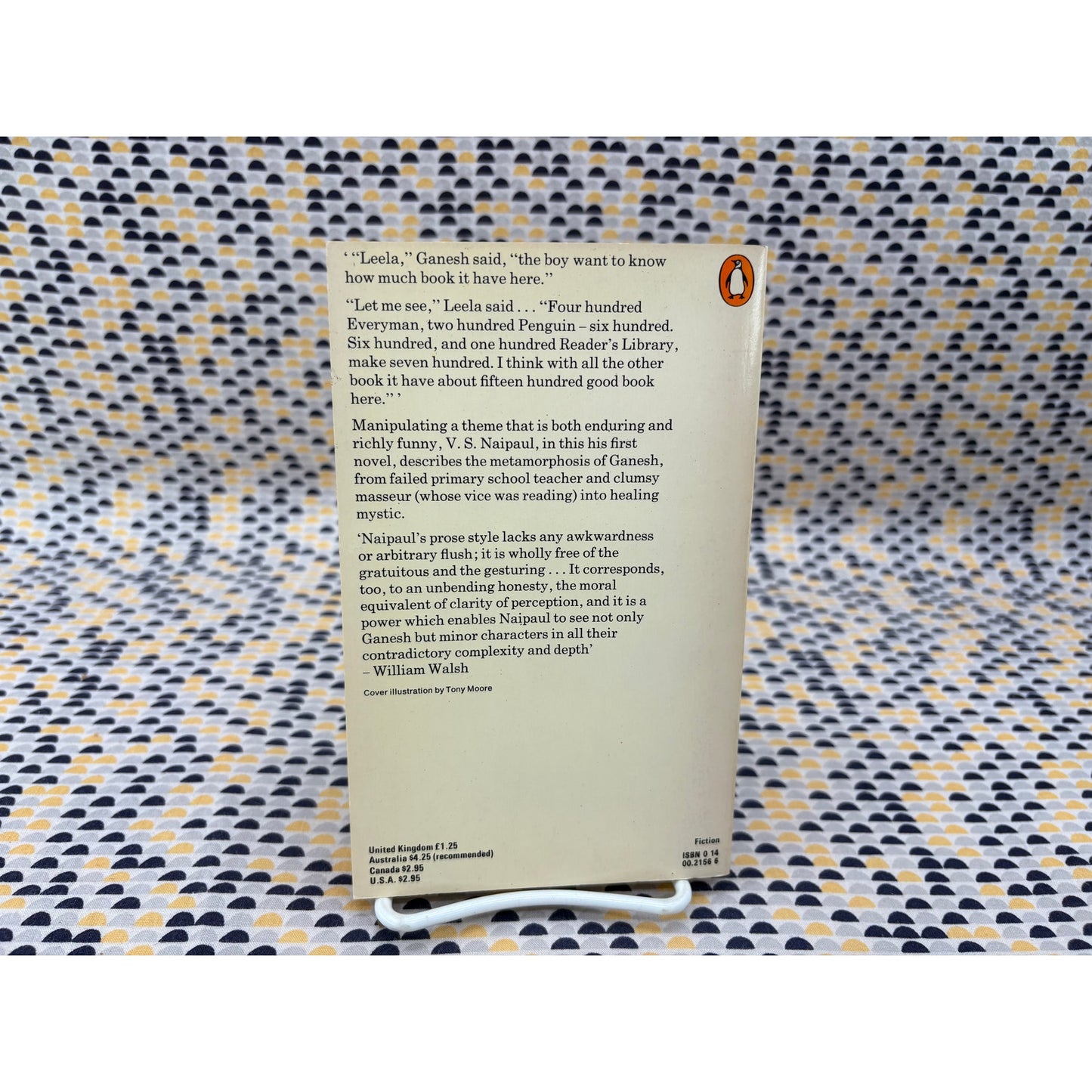 The Mystic Masseur - V. S. Naipaul - Penguin - Paperback