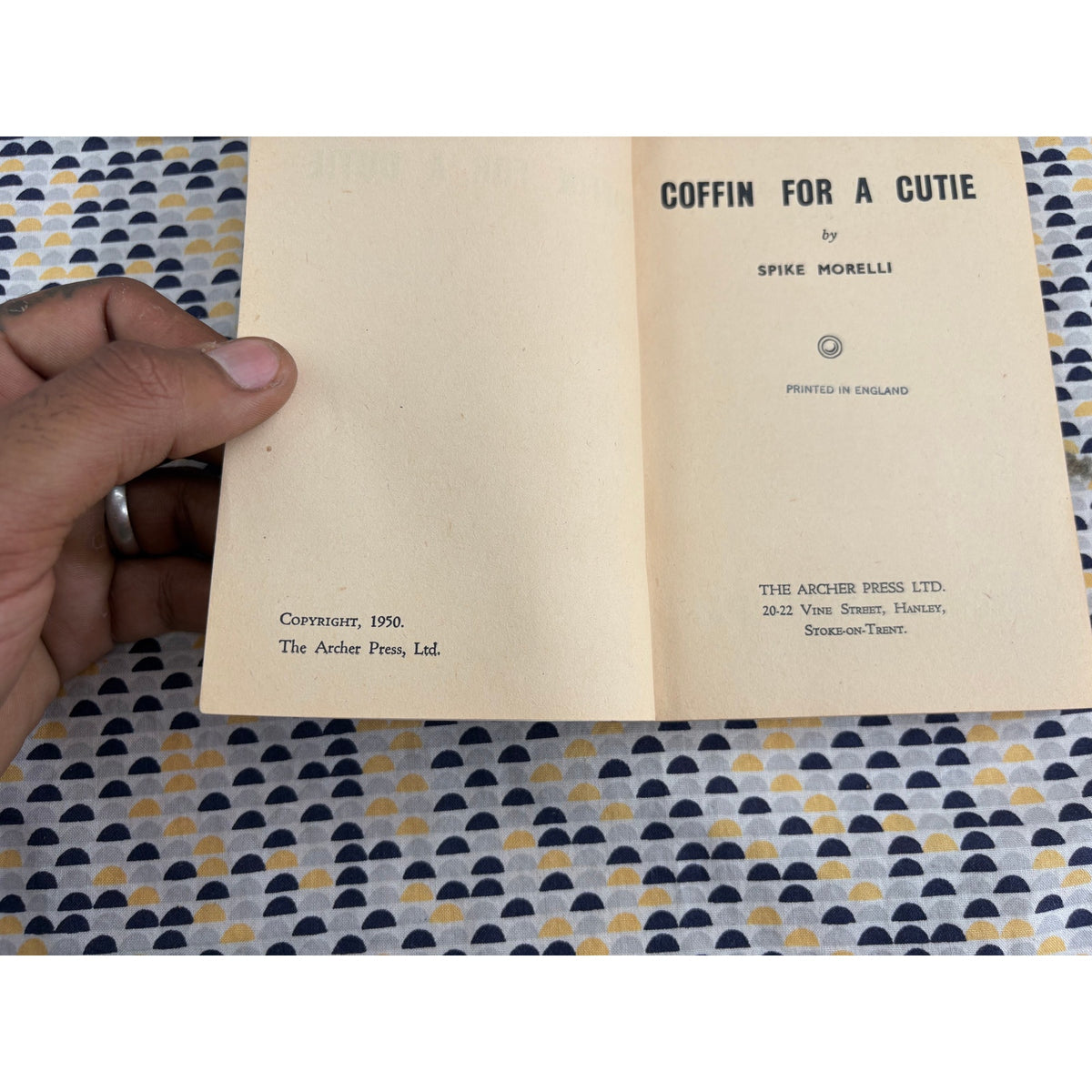 Coffin for a Cutie - Spike Morelli - Archer Press - Reginald Heade cover - Vintage Paperbacks