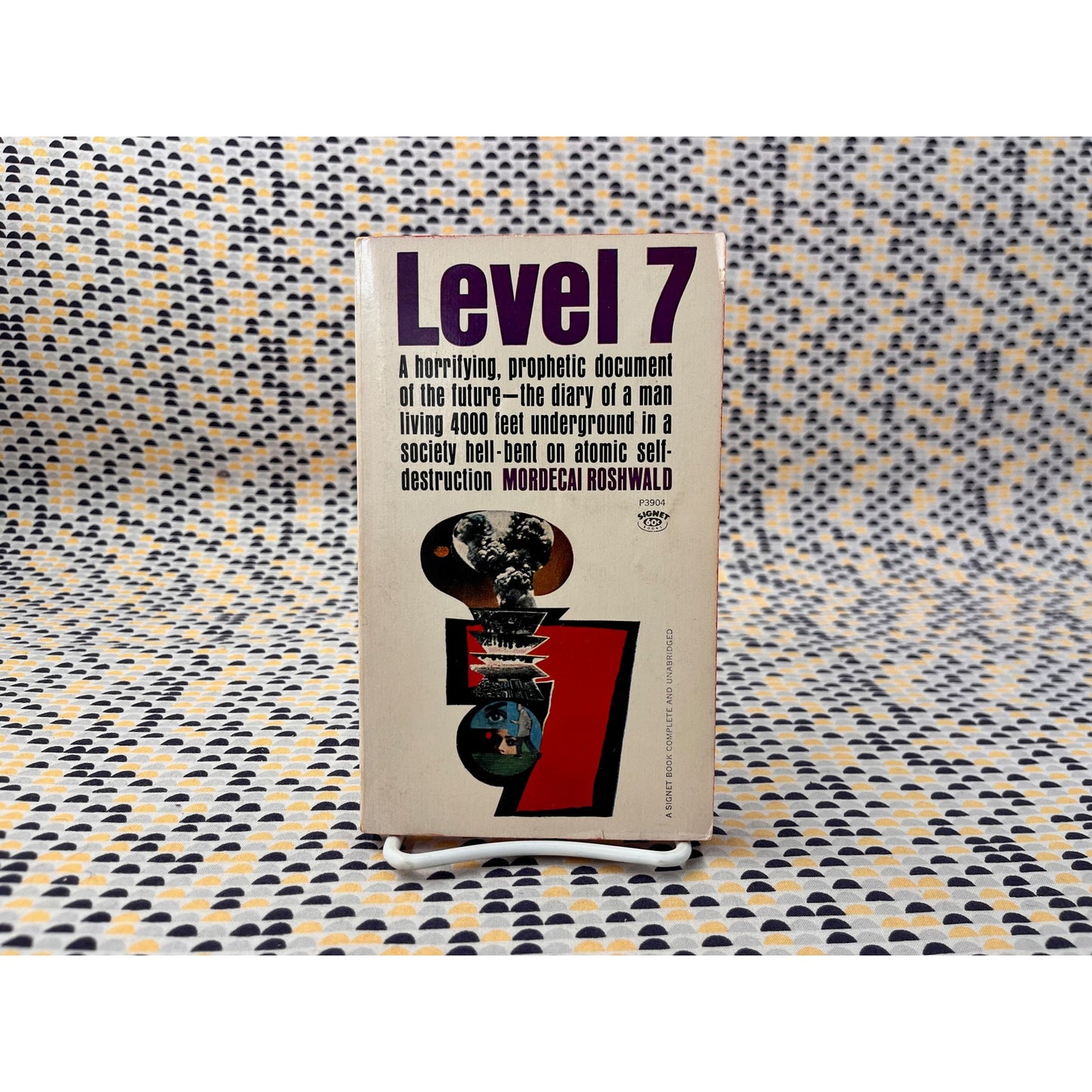 Level 7 - Mordecai Roshwald - Vintage Paperback Book - Signet Edition