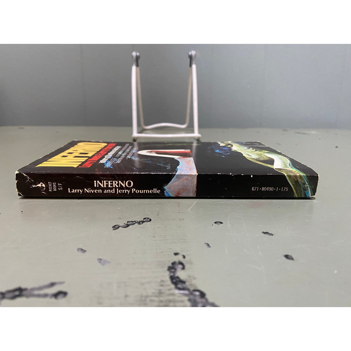 Inferno - Larry Niven and Jerry Pournelle - Pocket - Paperback