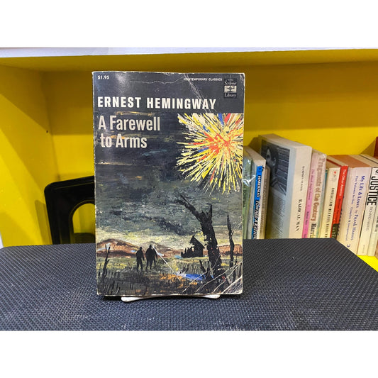 A Farewell to Arms - Ernest Hemingway - Vintage Paperback Book - Scribner Edition