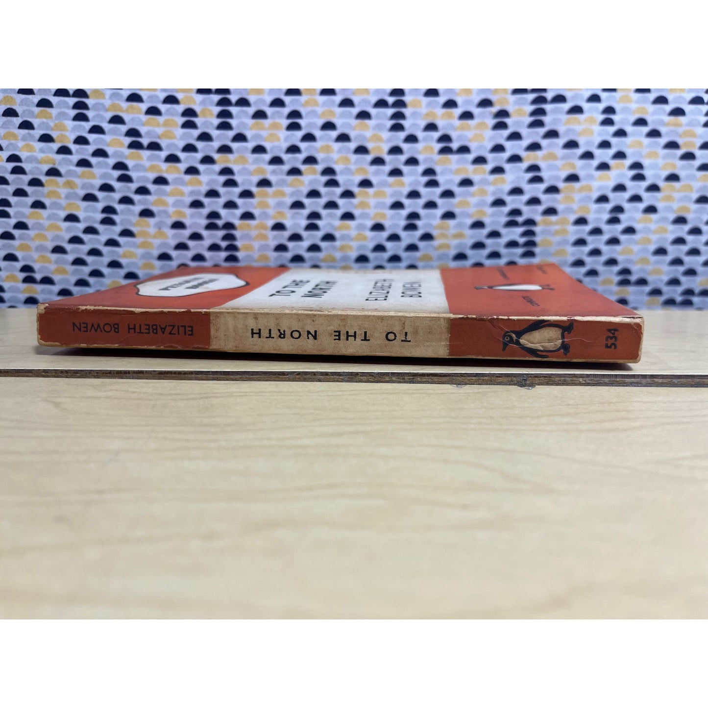 To the North - Elizabeth Bowen - Penguin Mystery- Paperback