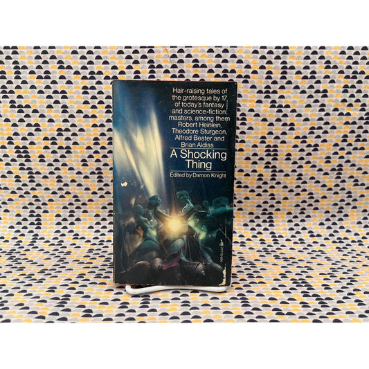 A Shocking Thing - Damon Knight - Pocket Books - Paperback