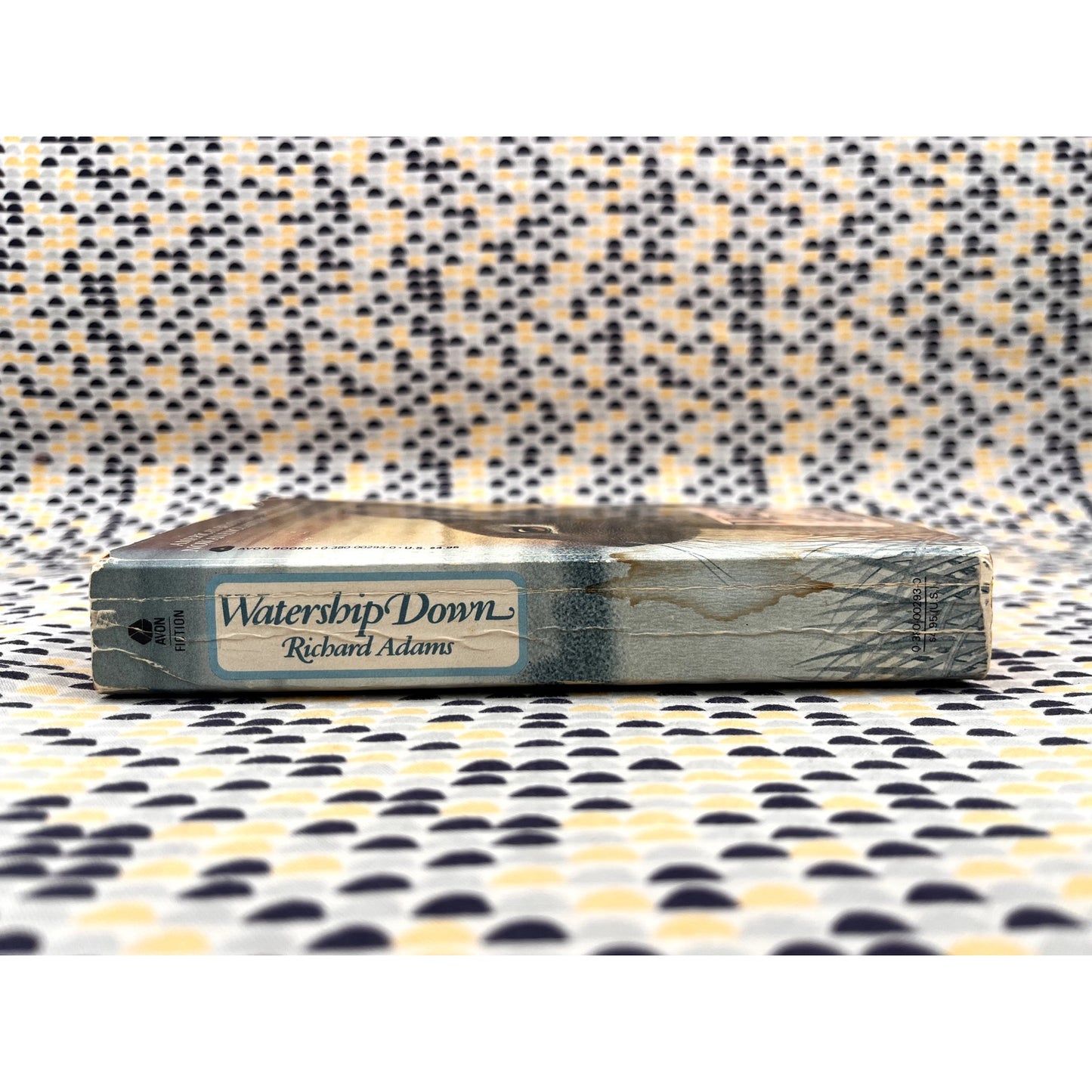 Watership Down - Richard Adams - Vintage Paperback Book - Avon Edition