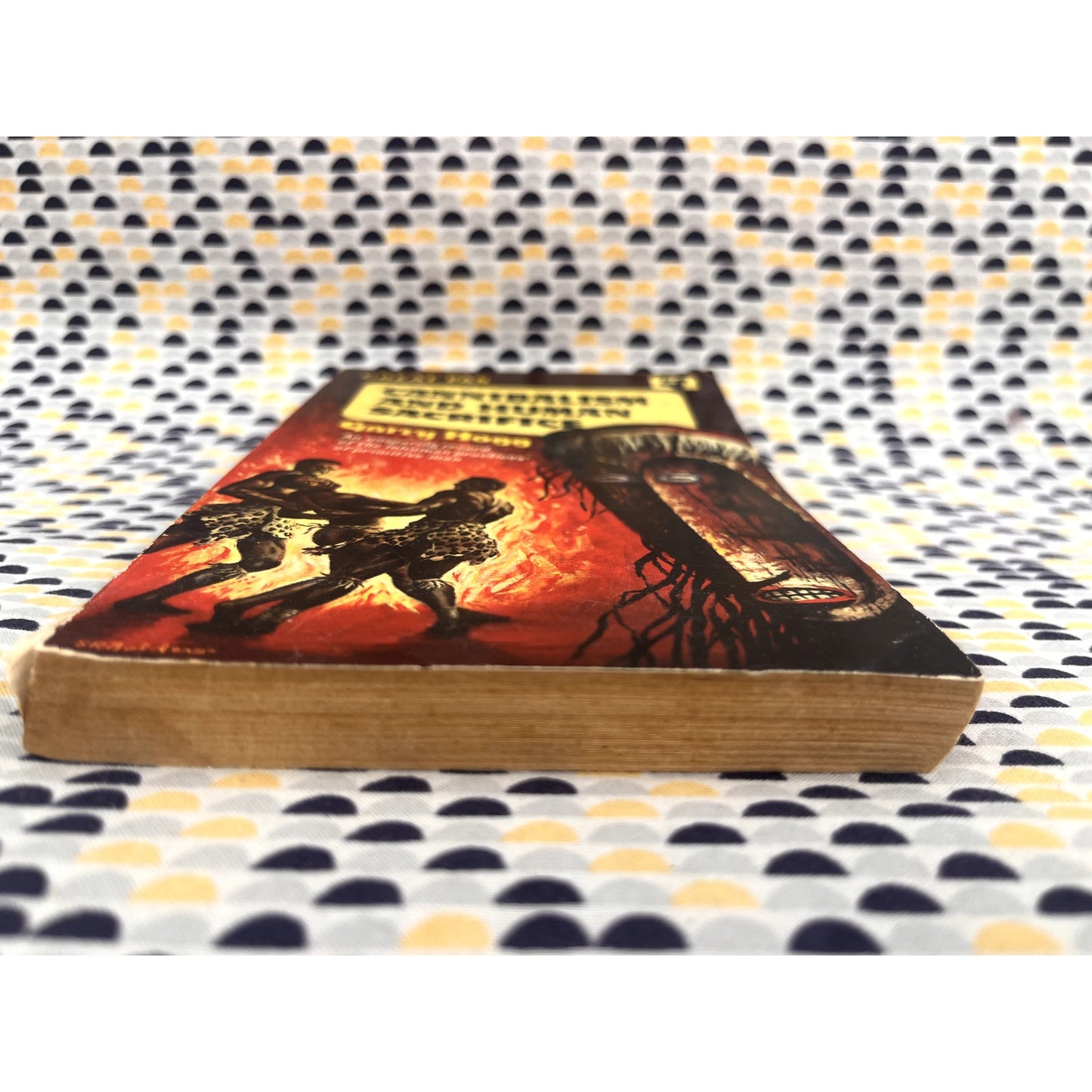 Cannibalism and Human Sacrifice - Garry Hogg - Great Pan Books - Paperback