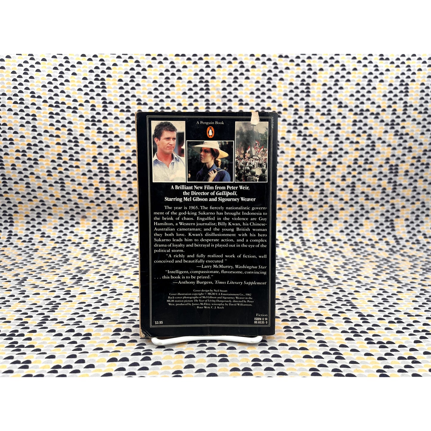 The Year of Living Dangerously - C. J. Koch - Penguin Books -  Movie Tie-In Edition