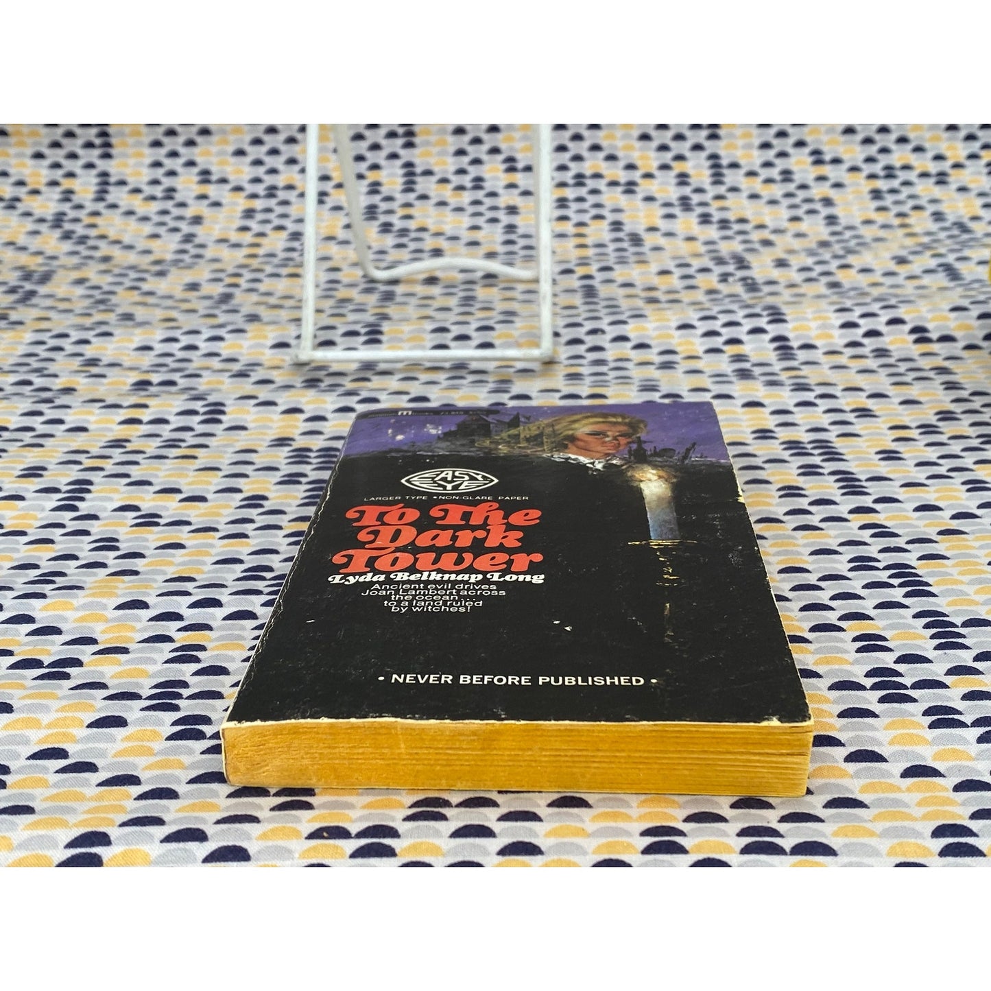 To The Dark Tower - Lyda Belknap Long - Vintage Paperback Book - Magnum
