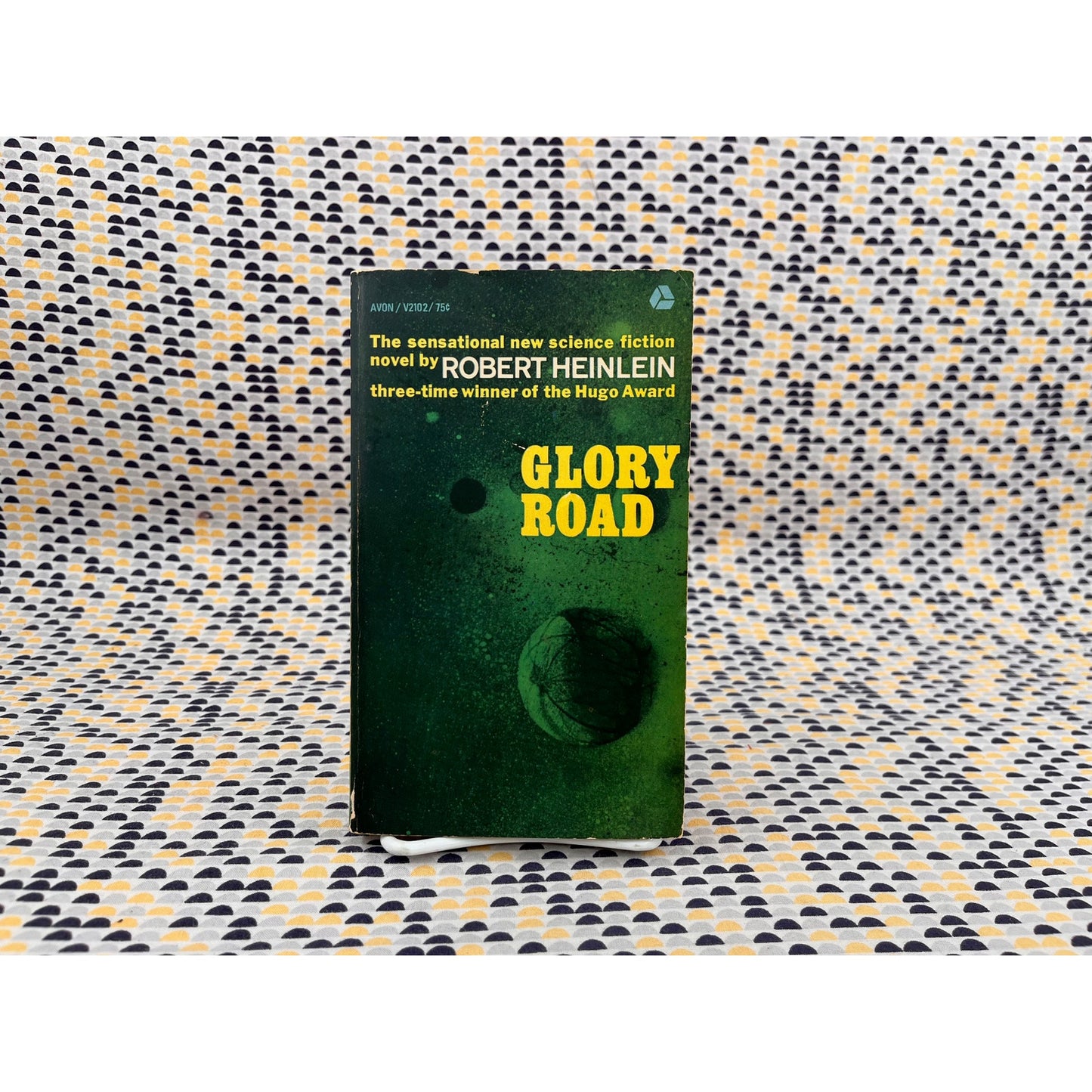 Glory Road - Robert Heinlein - Avon Books - Paperback