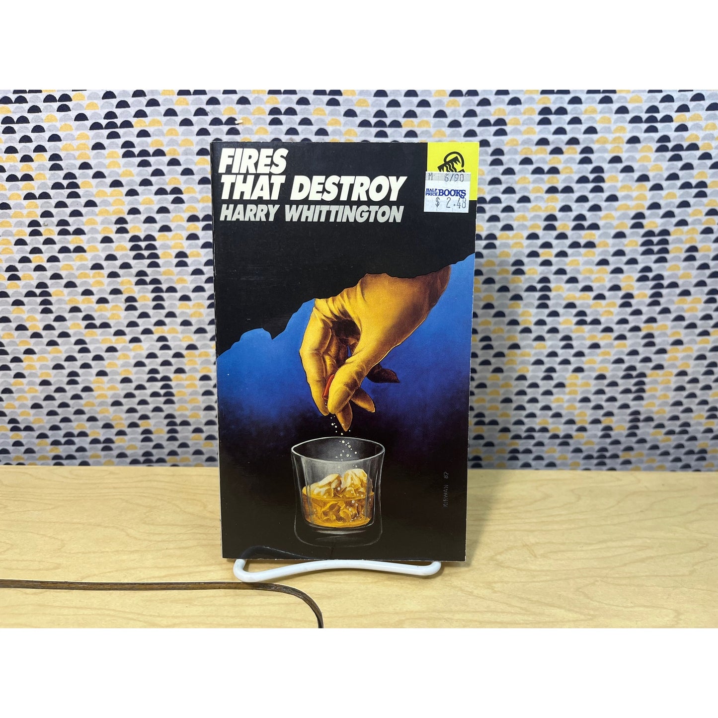 Fires That Destroy - Harry Whittington - Black Lizard Crime - Paperback