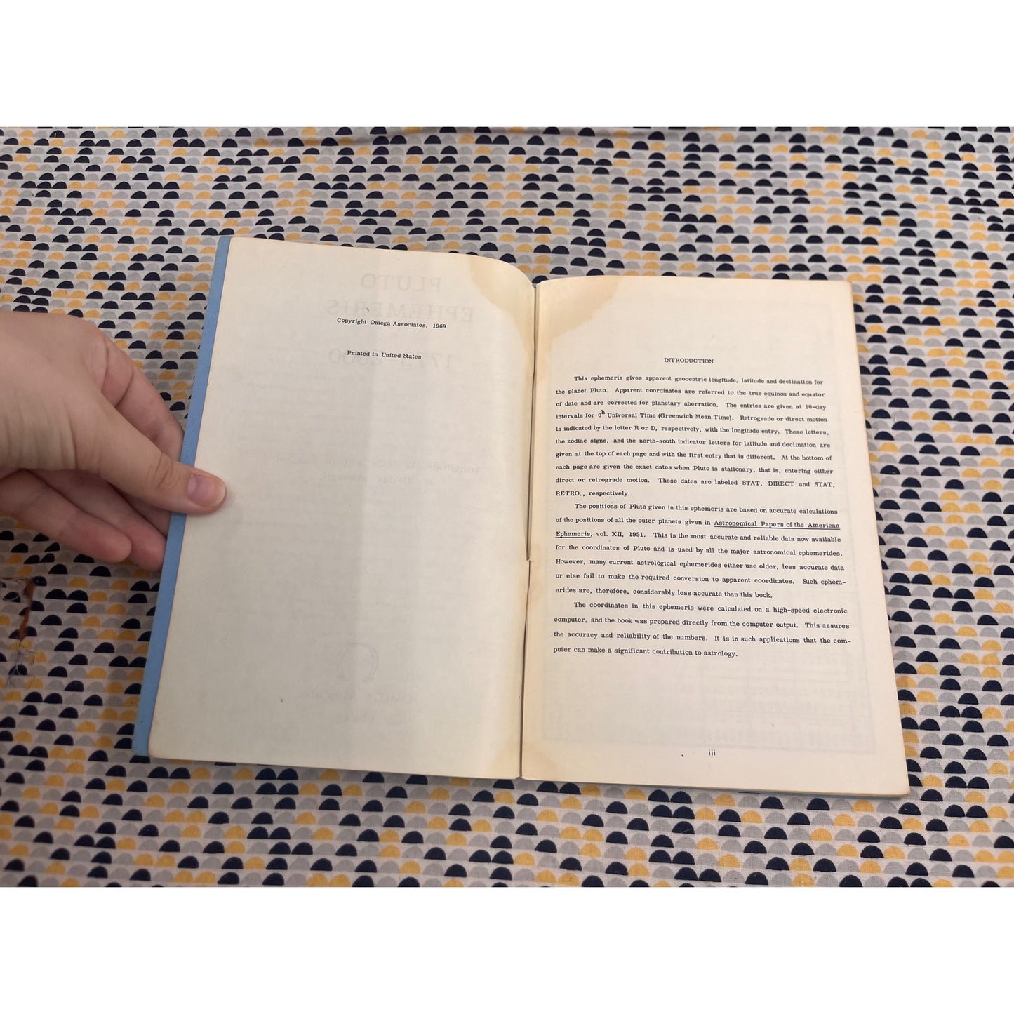 Pluto Ephemeris - OMEGA Associates - Paperback